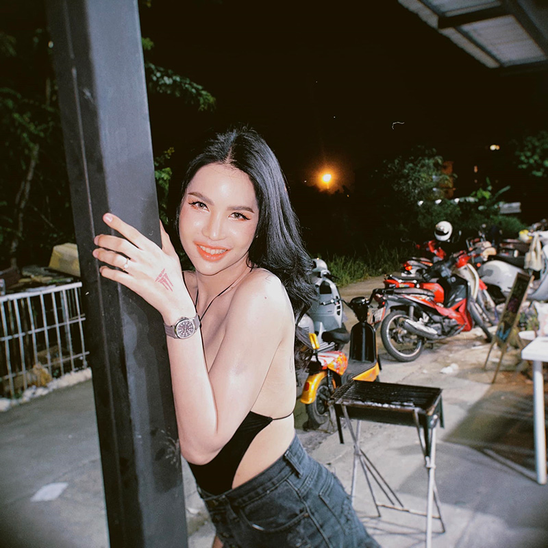 นารา เครปกะเทย นารา เครปกะเทย