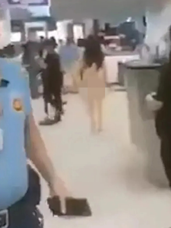 สาวแก้ผ้า สาวแก้ผ้า