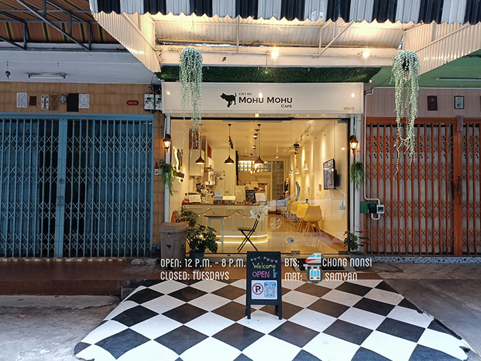 โมฮุโมฮุคาเฟ่ คาเฟ่แมวสไตล์ญี่ปุ่น โมฮุโมฮุคาเฟ่ คาเฟ่แมวสไตล์ญี่ปุ่น