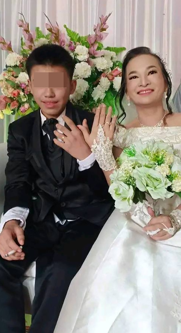 เศรษฐีวัย 41 แต่งงานลูกเพื่อนวัย 16 เศรษฐีวัย 41 แต่งงานลูกเพื่อนวัย 16