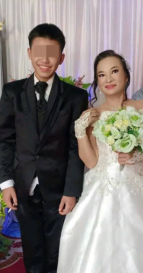 เศรษฐีวัย 41 แต่งงานลูกเพื่อนวัย 16 เศรษฐีวัย 41 แต่งงานลูกเพื่อนวัย 16