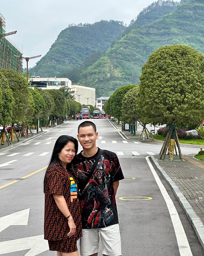 น้องเวฟ รักต่างวัย น้องเวฟ รักต่างวัย