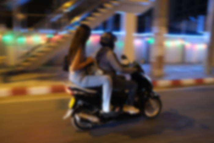 สาวเมาจ้างไรเดอร์กลับบ้าน ที่แท้โอละพ่อ สาวเมาจ้างไรเดอร์กลับบ้าน ที่แท้โอละพ่อ