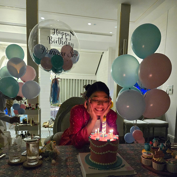 หมู อาซาว่า โพสต์ภาพถวายพระพร เจ้าฟ้าสิริวัณณวรี หมู อาซาว่า โพสต์ภาพถวายพระพร เจ้าฟ้าสิริวัณณวรี