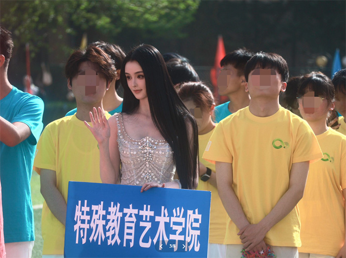 ว่อนภาพ นศ นางฟ้า สวยจนคนนึกว่า AI ว่อนภาพ นศ นางฟ้า สวยจนคนนึกว่า AI