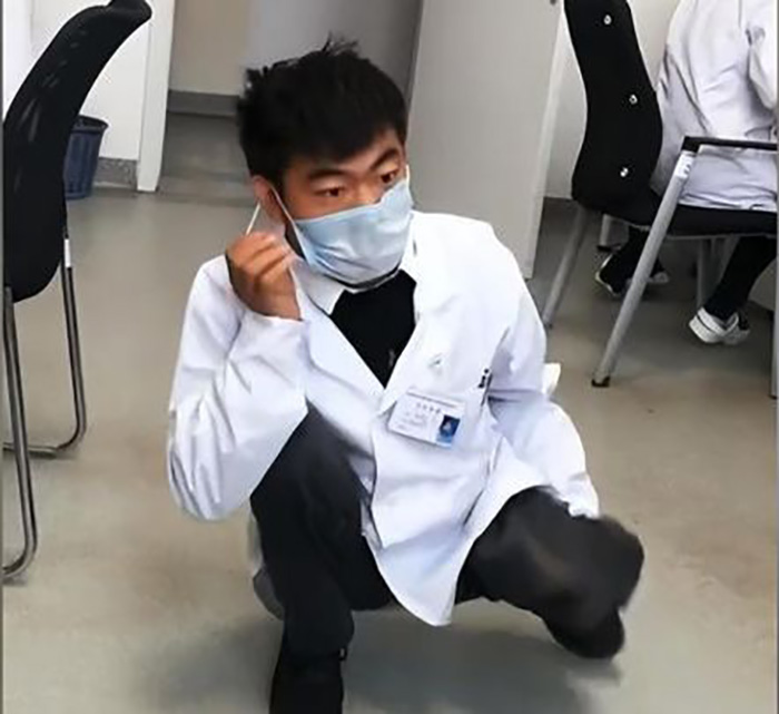 หนุ่มสมองพิการไม่ท้อชะตา แม้เคยเป็นขอทาน หนุ่มสมองพิการไม่ท้อชะตา แม้เคยเป็นขอทาน