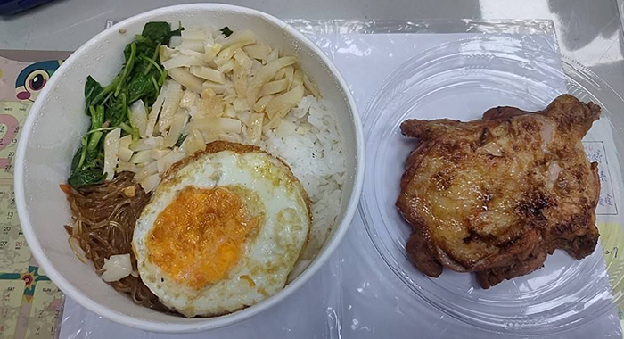 สั่งอาหารเจอไก่กรอบนอกนุ่มใน สงสัยสูตรไหนนิ่มมาก สั่งอาหารเจอไก่กรอบนอกนุ่มใน สงสัยสูตรไหนนิ่มมาก