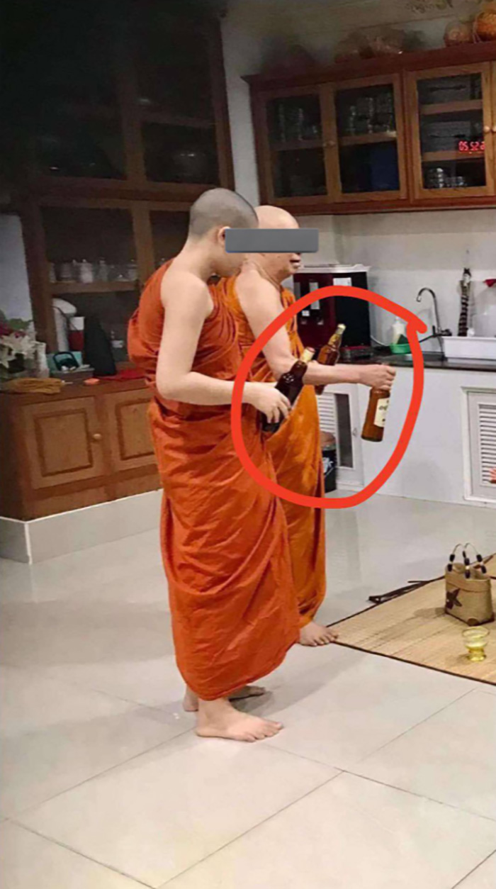 เสื่อมวงการสงฆ์ เณรมีนม ตอกเสาเข็มพระ เสื่อมวงการสงฆ์ เณรมีนม ตอกเสาเข็มพระ