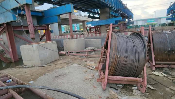 ระทึกอีก สลิงก่อสร้างทางด่วนพระราม 2 ระทึกอีก สลิงก่อสร้างทางด่วนพระราม 2