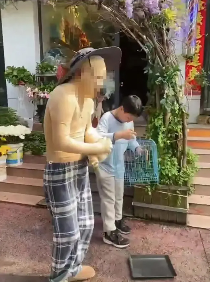 หนุ่มหล่อหวิดดับ เหตุแบต จักรยานไฟฟ้าระเบิด หนุ่มหล่อหวิดดับ เหตุแบต จักรยานไฟฟ้าระเบิด