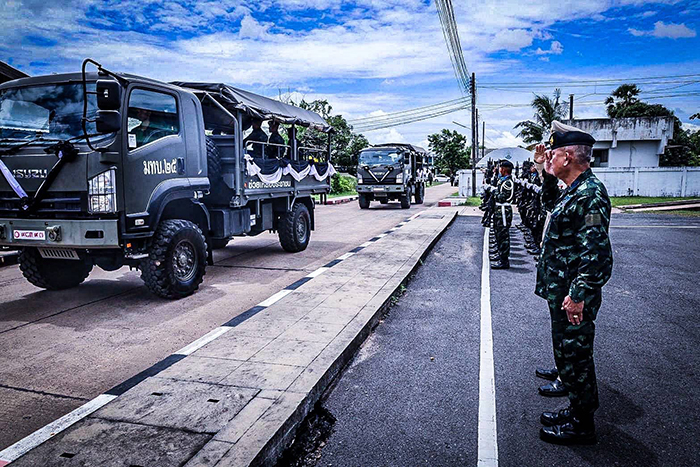 รับศพ 2 กำลังพล สละชีวิตปกป้องอธิปไตย รับศพ 2 กำลังพล สละชีวิตปกป้องอธิปไตย