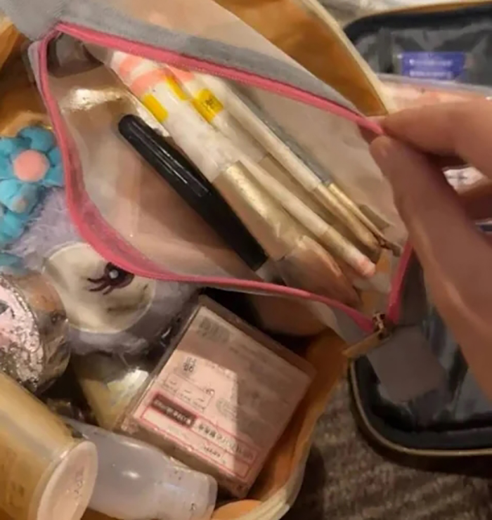 นอนโรงแรมอยู่ดี เปียกโชกไปทั้งห้อง นอนโรงแรมอยู่ดี เปียกโชกไปทั้งห้อง