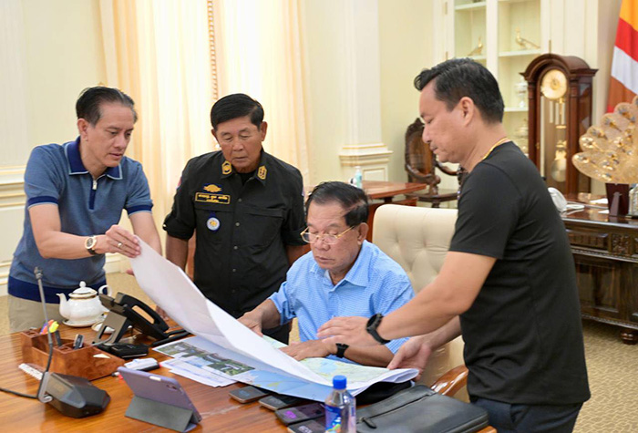 ฮุน เซน โต้ข่าวหนีไปจีน ฮุน เซน โต้ข่าวหนีไปจีน