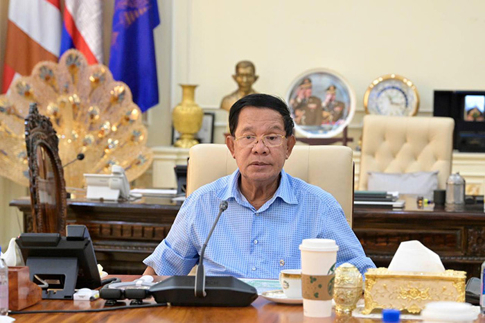 ฮุน เซน โต้ข่าวหนีไปจีน ฮุน เซน โต้ข่าวหนีไปจีน