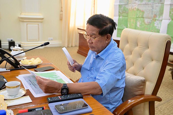 ฮุน เซน โต้ข่าวหนีไปจีน ฮุน เซน โต้ข่าวหนีไปจีน