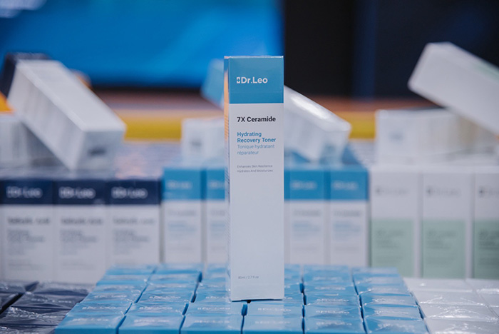 CIB อย บุกโกดังเถื่อน ยึดวัตถุอันตราย เครื่องสำอางจากจีน CIB อย บุกโกดังเถื่อน ยึดวัตถุอันตราย เครื่องสำอางจากจีน