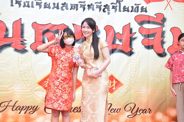 เปิดวาร์ป ผอ.พีช ศรประภา สิริภัทรวิช โรงเรียนสตรีศรีสุริโยทัย เปิดวาร์ป ผอ.พีช ศรประภา สิริภัทรวิช โรงเรียนสตรีศรีสุริโยทัย