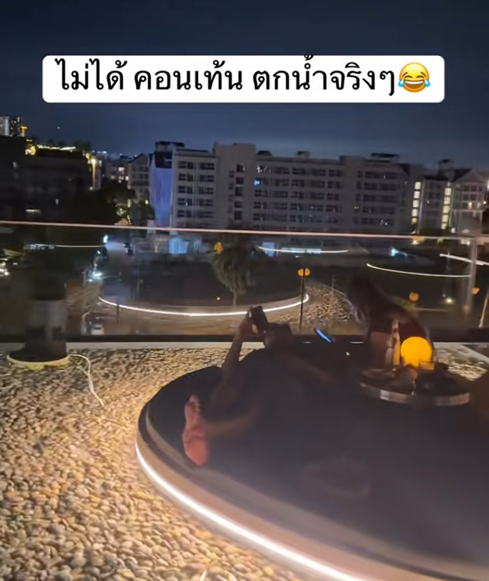 ไวรัล 1 2 ล้าน เดินในรีสอร์ต บอกว่าตกน้ำ ไวรัล 1 2 ล้าน เดินในรีสอร์ต บอกว่าตกน้ำ