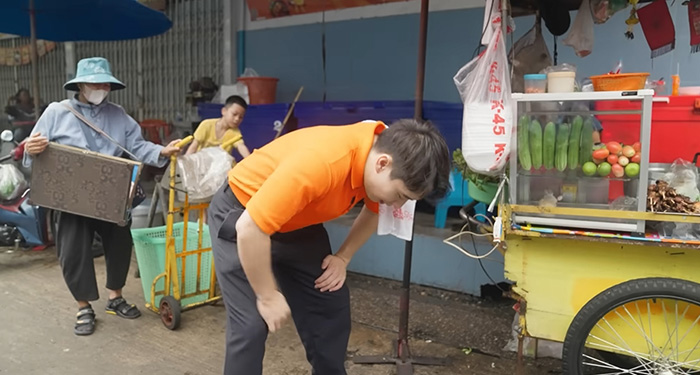 อังเคิลโรเจอร์ มาไทยไม่มีธรรมดา อังเคิลโรเจอร์ มาไทยไม่มีธรรมดา