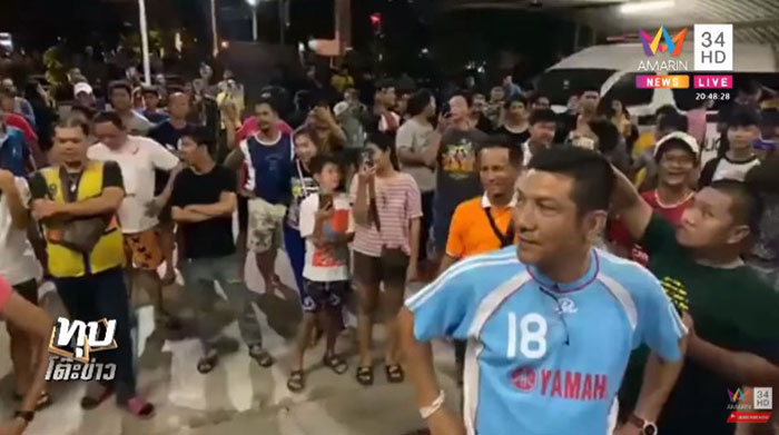 เปิดใจคนดักหน้าโรงพัก เปิดใจคนดักหน้าโรงพัก