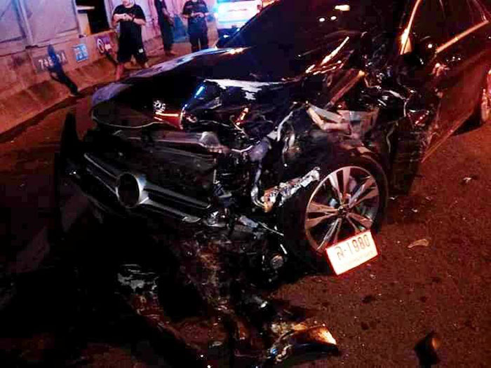 ครอบครัวหนุ่มซิ่งเบนซ์ ครอบครัวหนุ่มซิ่งเบนซ์