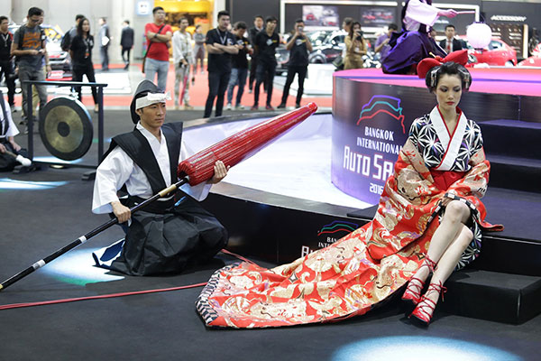 การแสดงนินจา การแสดงนินจา