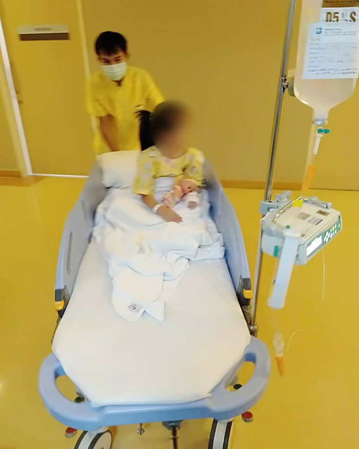 แม่แทบผงะ แม่แทบผงะ