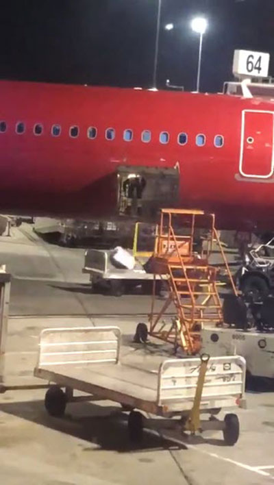 จนท.สัมภาระสุดชุ่ย จนท.สัมภาระสุดชุ่ย