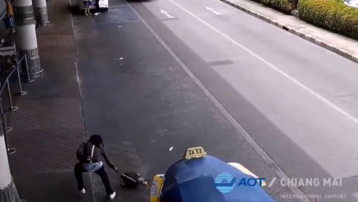 นาทีพาวเวอร์แบงก์ระเบิด นาทีพาวเวอร์แบงก์ระเบิด