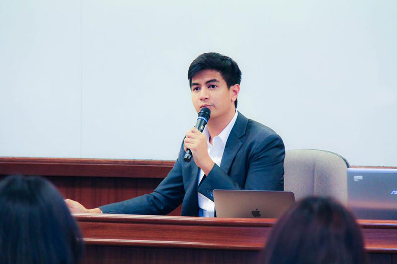 ไอติม พริษฐ์ ไอติม พริษฐ์