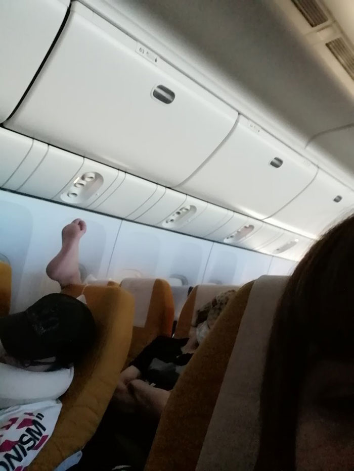 คนไร้มารยาท คนไร้มารยาท