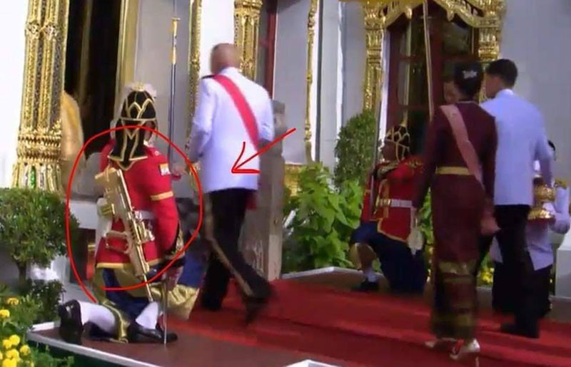 ปืนสีทอง ปืนสีทอง