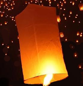 กทม. ออกบัญญัติคุมโคมลอยวันลอยกระทง ให้ลอยแค่เที่ยงคืน