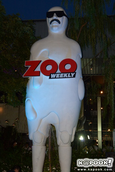zoo girl zoo girl
