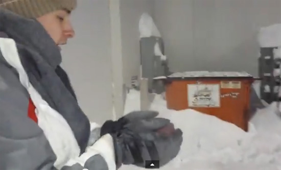 สาดน้ำเดือดกลางอากาศหนาว สาดน้ำเดือดกลางอากาศหนาว