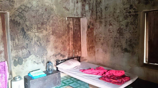 ฝรั่งเช่าตำหนักโบราณในวัดพุทไธสวรรย์ ถ่ายหนัง ฝรั่งเช่าตำหนักโบราณในวัดพุทไธสวรรย์ ถ่ายหนัง