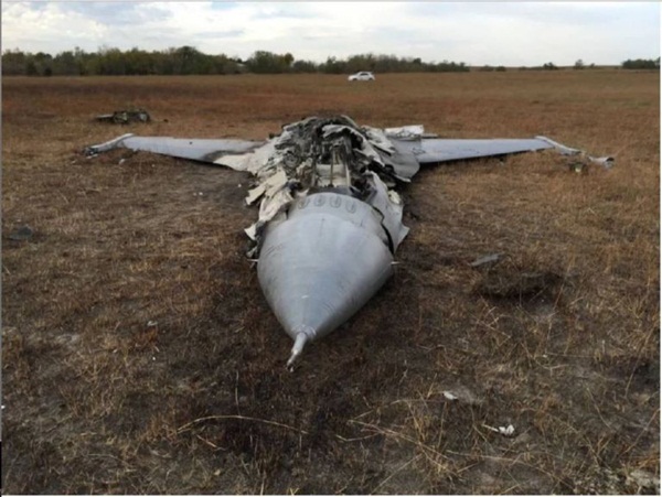 F-16 ร่อนลงจอดสำเร็จ แม้ปีกหักกลางอากาศ F-16 ร่อนลงจอดสำเร็จ แม้ปีกหักกลางอากาศ