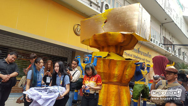 งานฟุตบอลประเพณี จุฬาฯ - ธรรมศาสตร์ งานฟุตบอลประเพณี จุฬาฯ - ธรรมศาสตร์