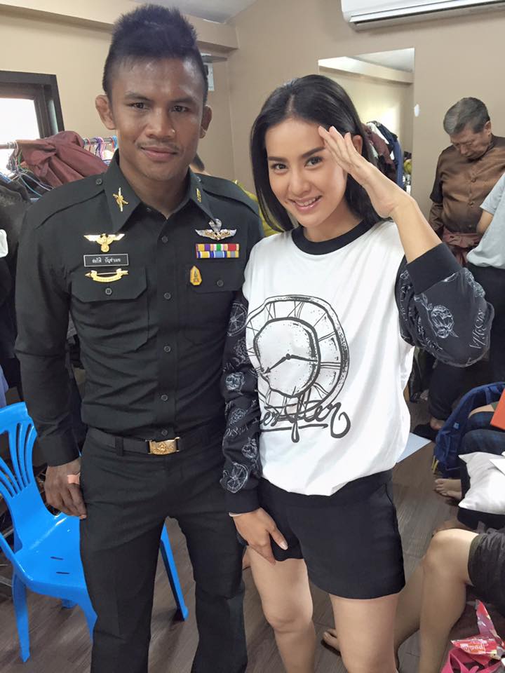 บัวขาว บัญชาเมฆ มะนาว ศรศิลป์