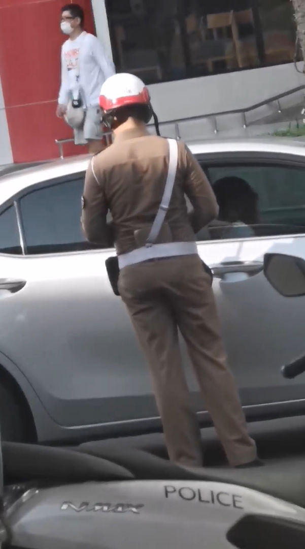 ตำรวจรับส่วย ตำรวจรับส่วย