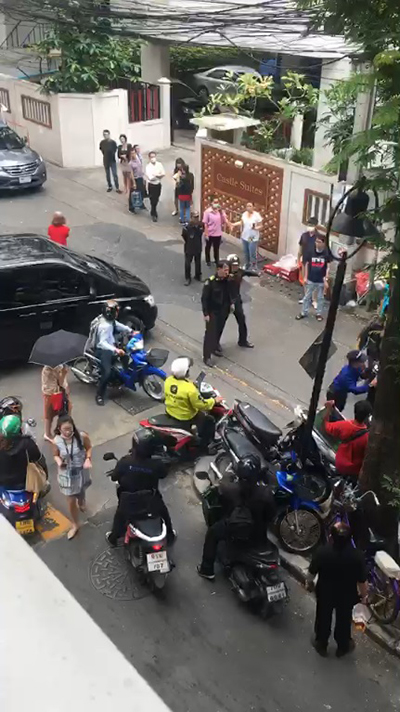 พ่อค้าต่อยเทศกิจ พ่อค้าต่อยเทศกิจ