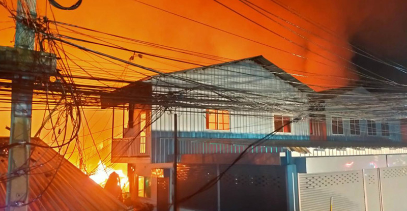 ไฟไหม้ชุมชนตลาดดอนเมือง ไฟไหม้ชุมชนตลาดดอนเมือง