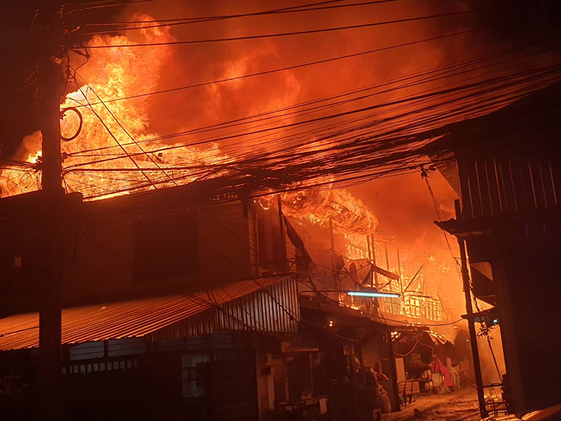 ไฟไหม้ชุมชนตลาดดอนเมือง ไฟไหม้ชุมชนตลาดดอนเมือง