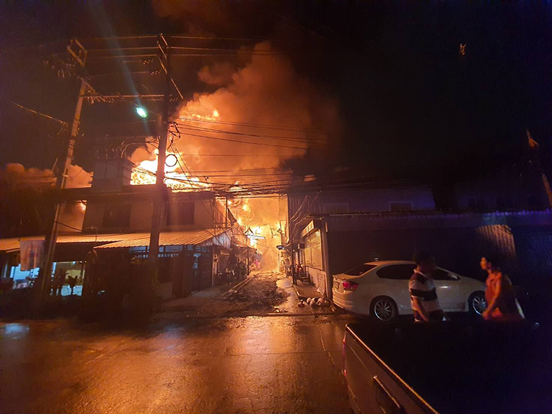 ไฟไหม้ชุมชนตลาดดอนเมือง ไฟไหม้ชุมชนตลาดดอนเมือง