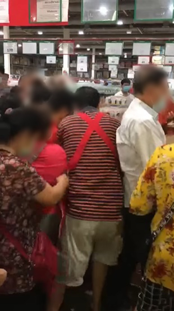 แย่งซื้อเหล้า แย่งซื้อเหล้า