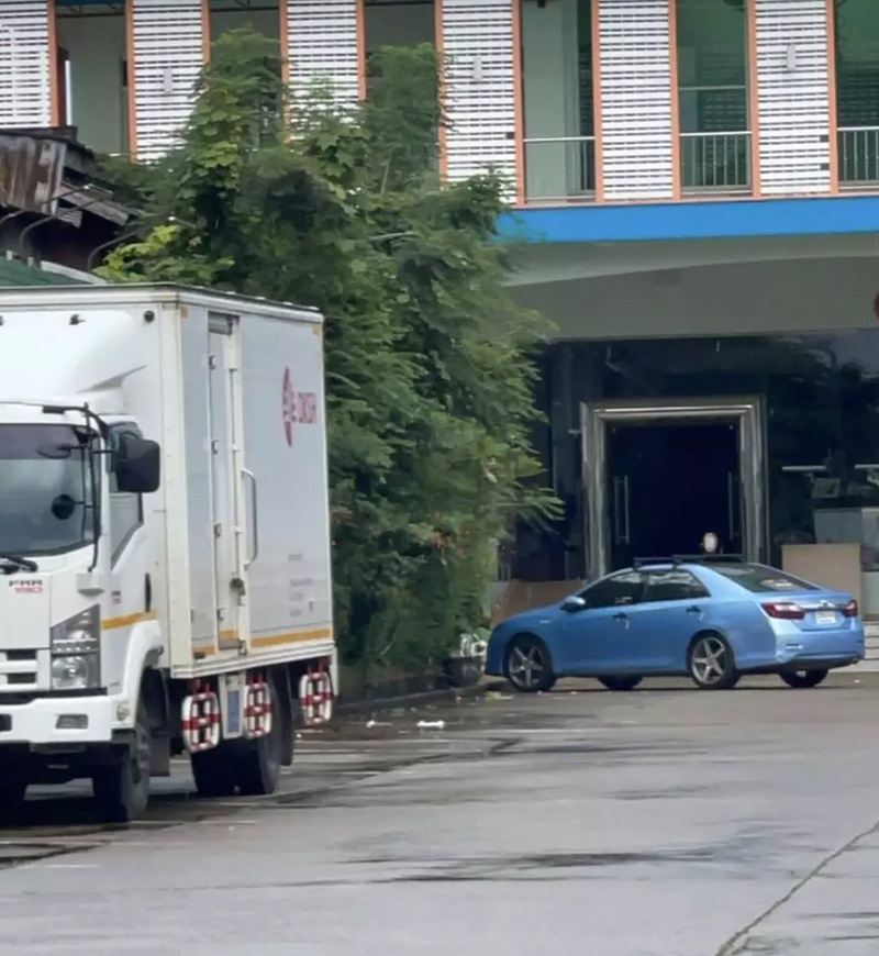 ไวท์ ณวัชร์ ไวท์ ณวัชร์