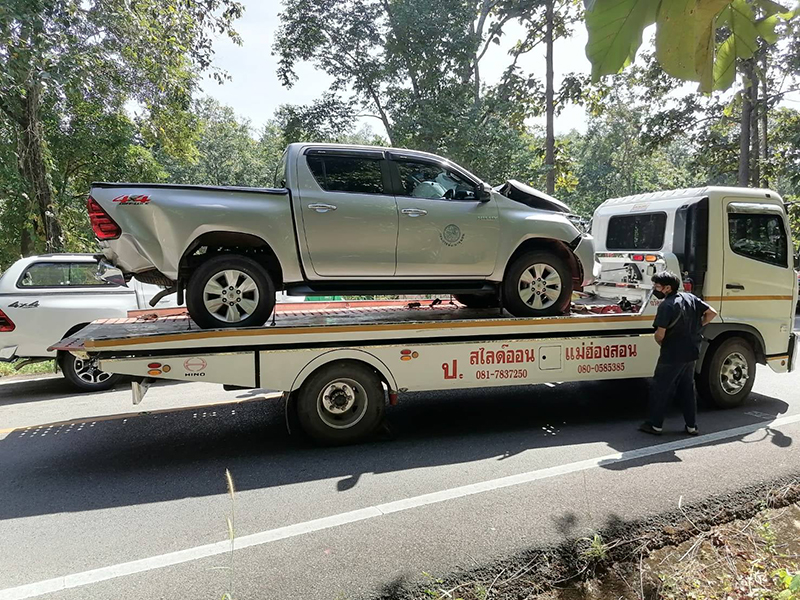 รถขบวนเสด็จชน รถขบวนเสด็จชน