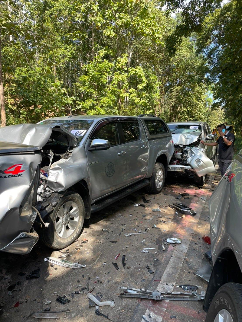 รถขบวนเสด็จชน รถขบวนเสด็จชน