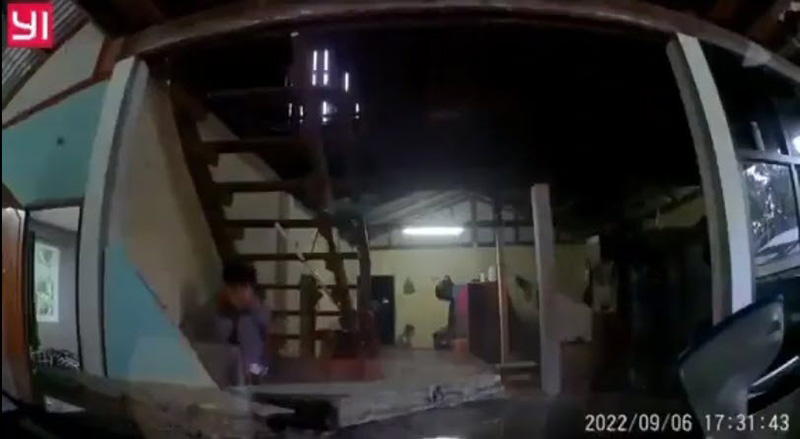 รถชนบ้าน รถชนบ้าน