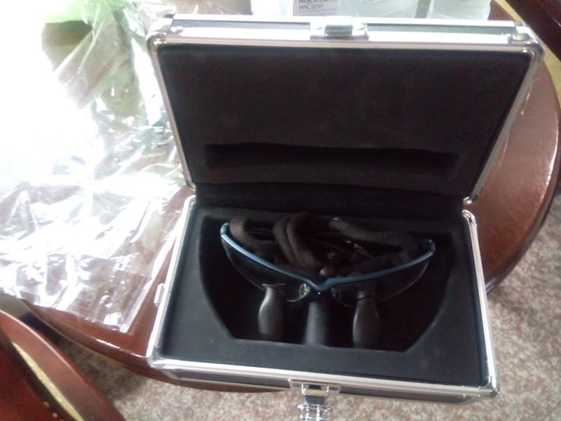 โจรขโมยแว่นผ่าตัดหัวใจ โจรขโมยแว่นผ่าตัดหัวใจ